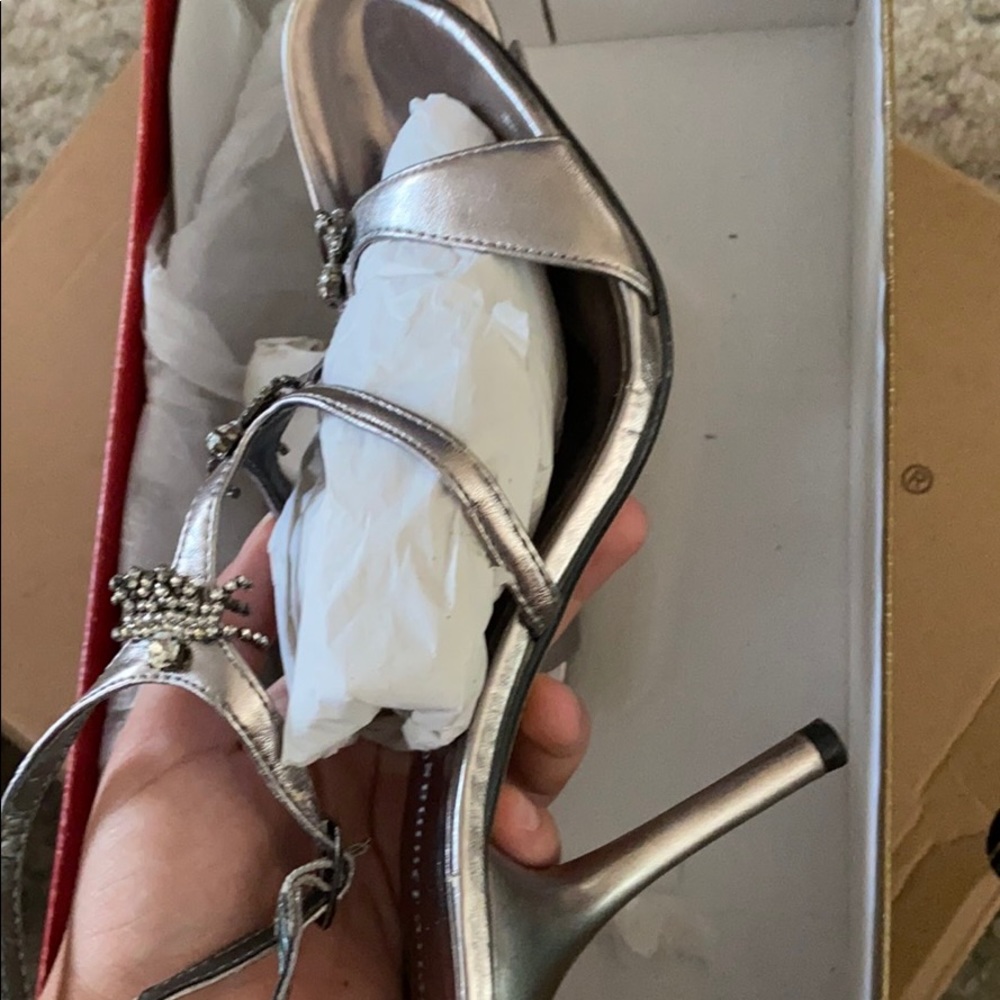 Heels - Picture 2 of 2